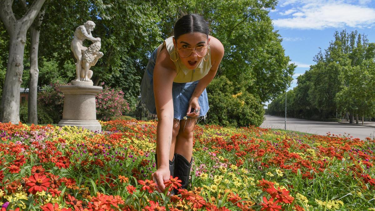 Entrevista a Chiara en el Retiro.