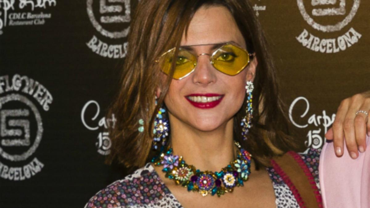 Macarena Gómez con su look 'flower power'