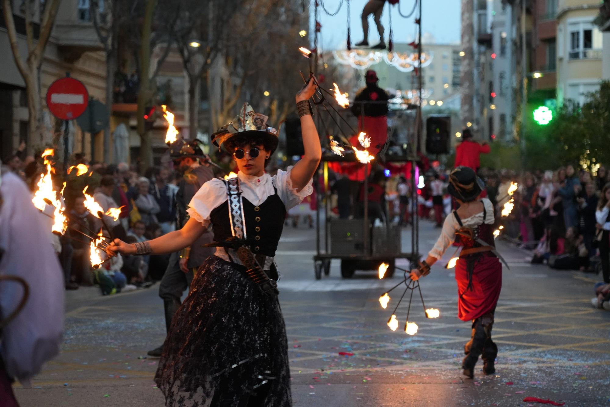 Un momento del desfile internacional.