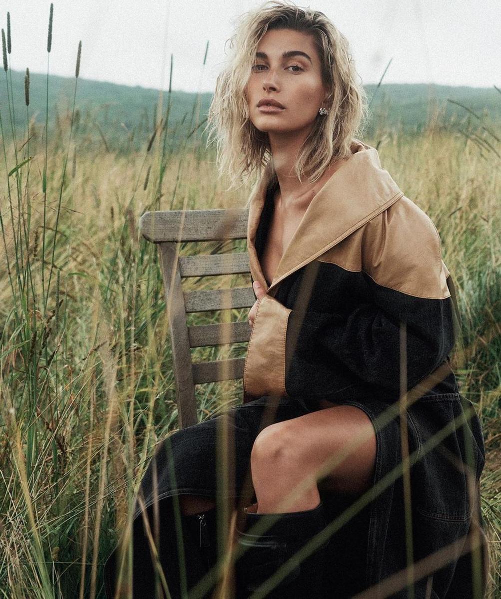 Hailey Baldwin posa para la revista Vogue Australia