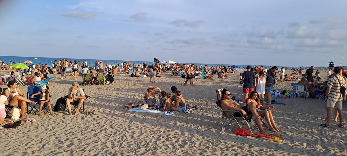 Preparados para el eclipse en Almardà. Preparados para el eclipse en Almardà.