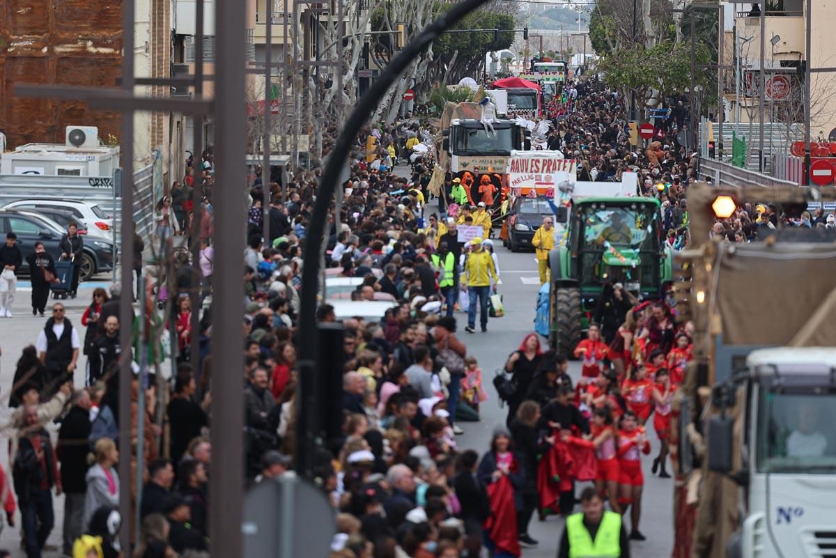 Búscate en las imágenes de la rúa de Carnaval de Ibiza