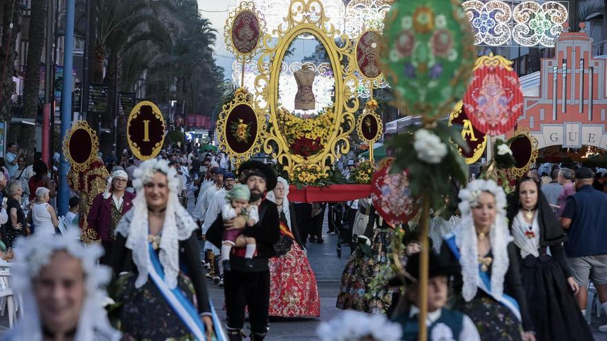 Florida Portazgo triunfa en la ofrenda de flores