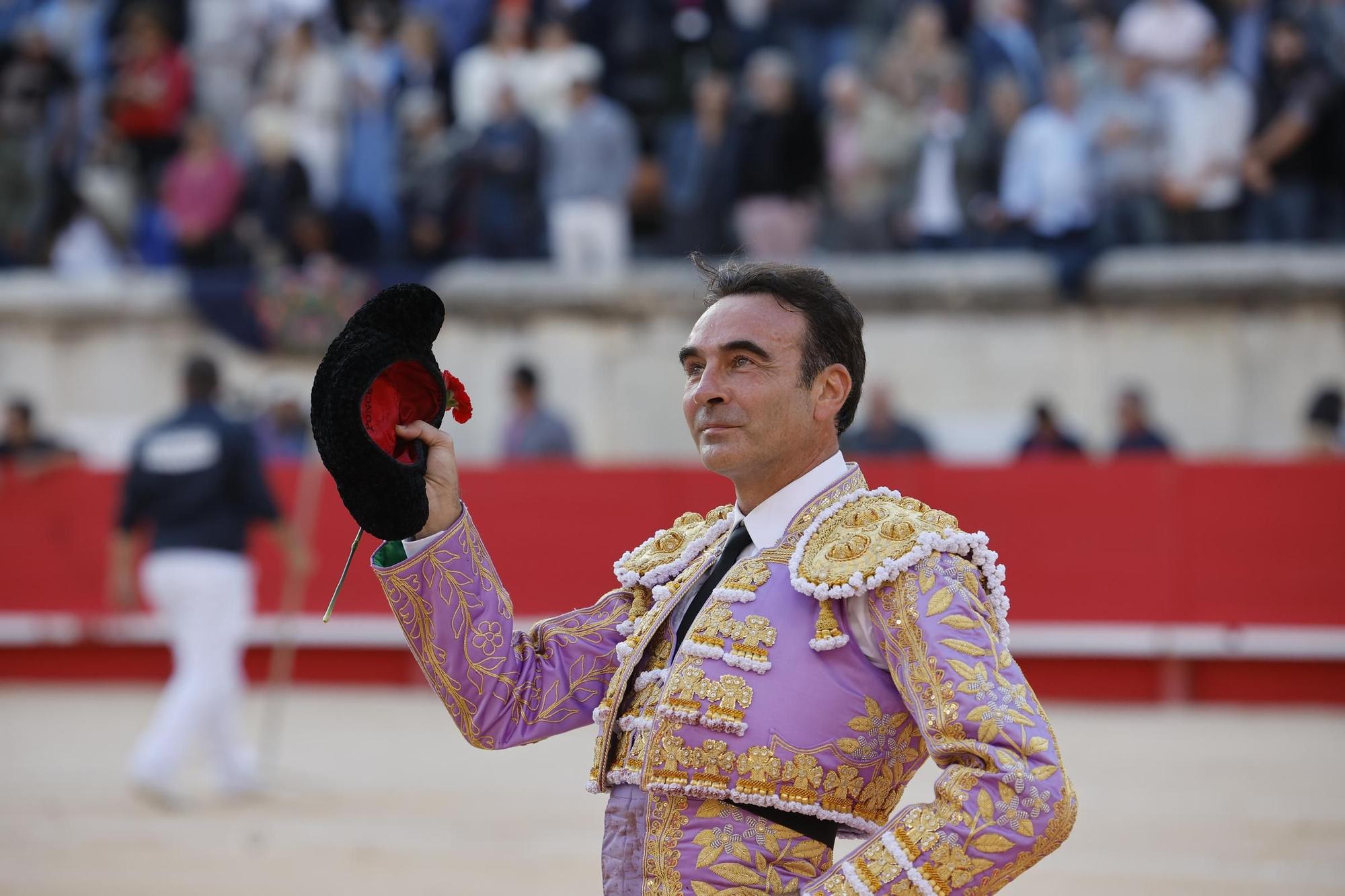 Todas las imágenes de la reaparición de Enrique Ponce en Nimes