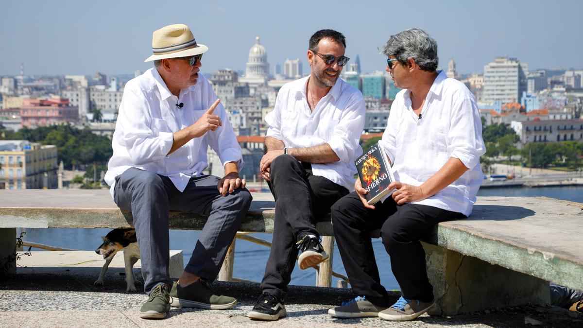 Jorge Díaz, Agustín Martínez y Antonio Mercero, en el MIrador de Cristo con La Habana a sus pies.