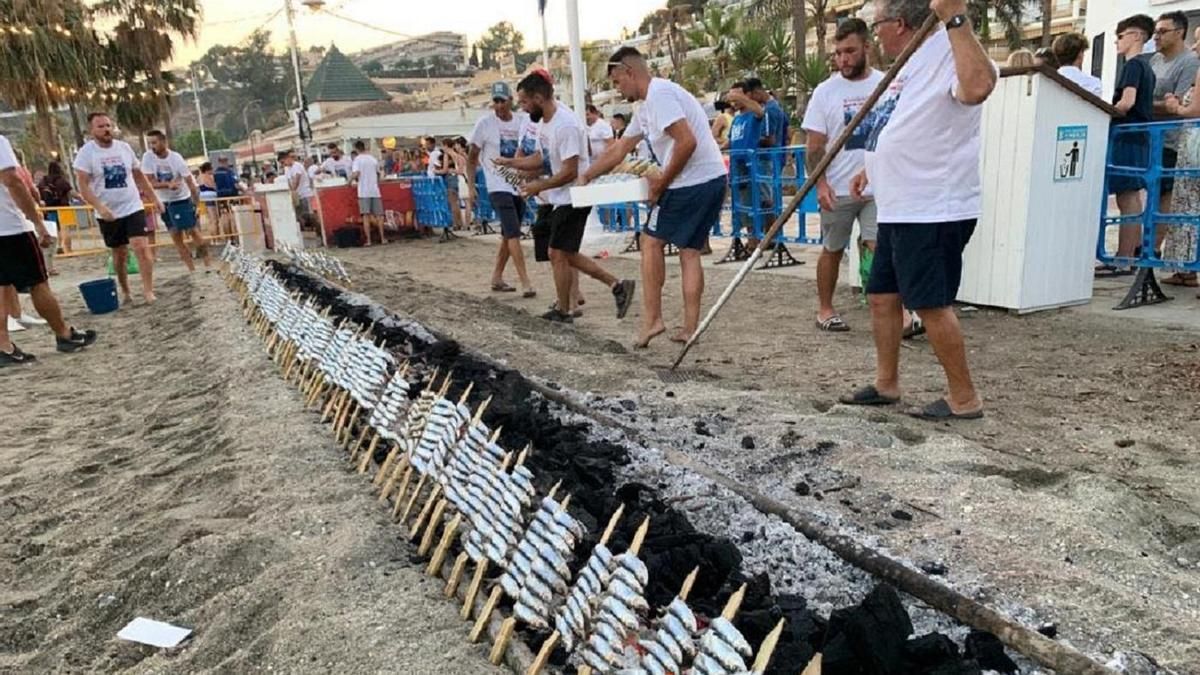 Una espetada de sardinas abrirá las fiestas de la Virgen del Carmen en Nerja.