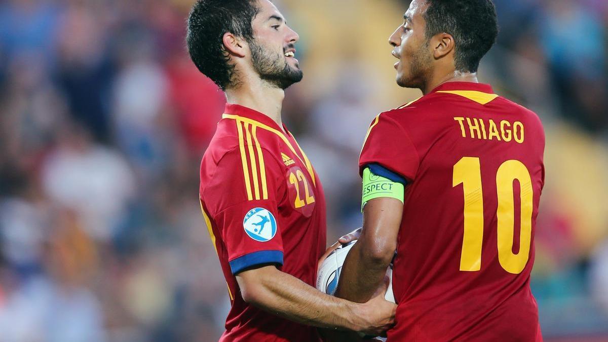 Isco y Thiago, en un partido con España.