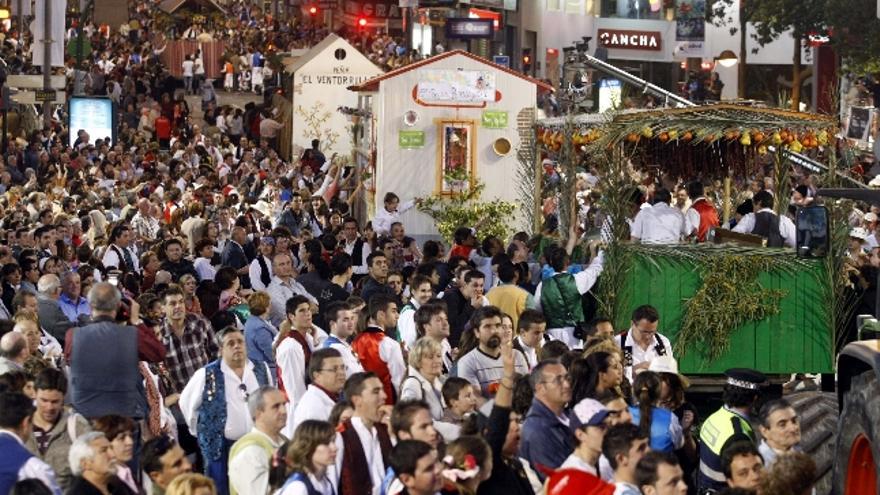 Más de medio millón de personas, según la Policía Local, se agolpó ayer en las calles de Murcia