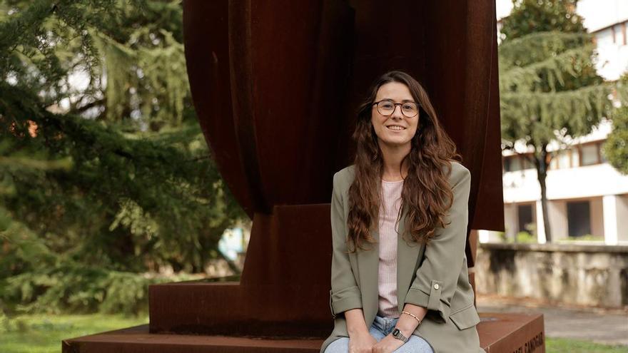 Noelia Rico Pachón, directora del Centro de Estudios de Impacto Social de la Inteligencia Artificial de la Universidad de Oviedo: "Sería preocupante que la gente utilizase ChatGPT para autodiagnosticarse y no fuera al médico"