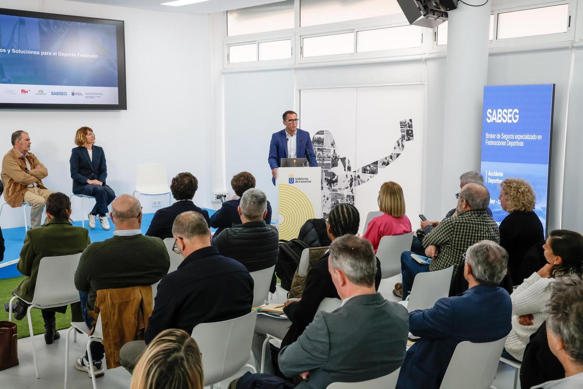 Las federaciones canarias analizan la importancia de los seguros en el deporte