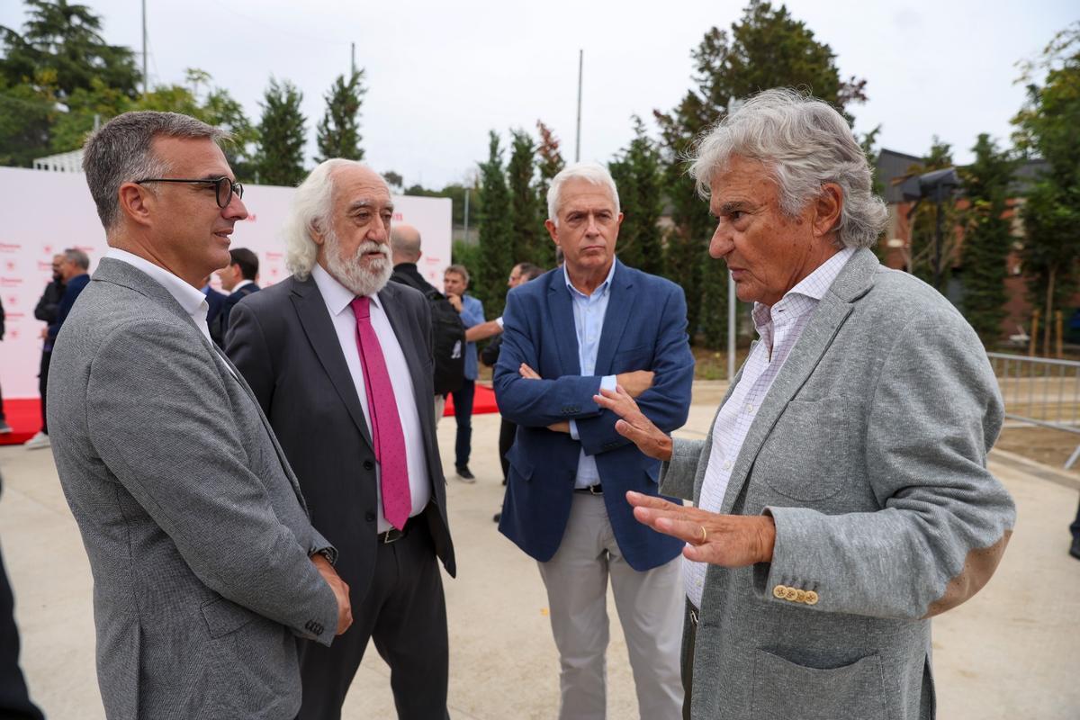 La presentación de la Ciudad deportiva de la Damm, en imágenes