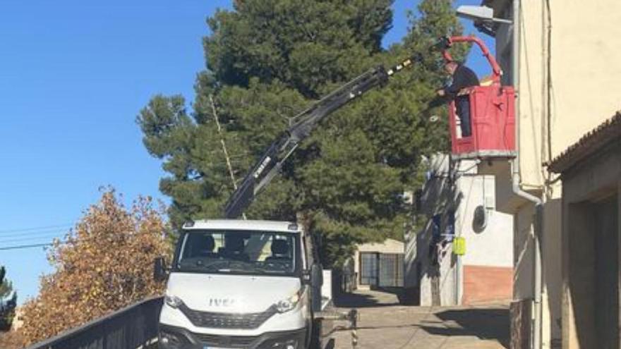 Una de las farolas renovadas.