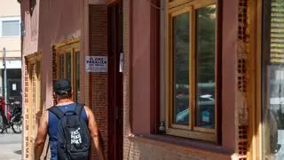 Un juzgado paraliza las obras ilegales de unos apartamentos turísticos en l'Olivereta de València