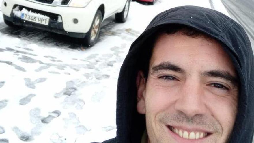 Pedro, atrapado por la nieve en la A-6 cuando iba a Valladolid a trabajar: "Lo único que espero ya es llegar a Madrid a las 21.00 para ver la Champions"