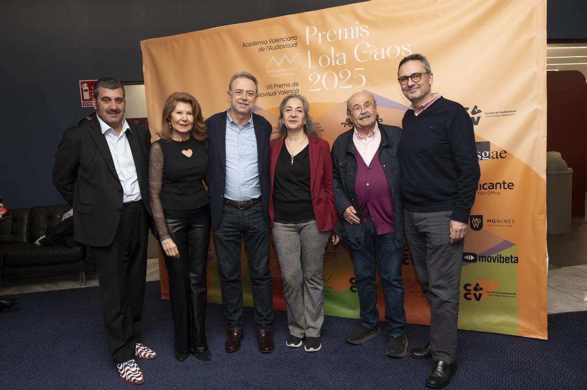 Rodolf Sirera con los responsables del IVC y de la AVAV.