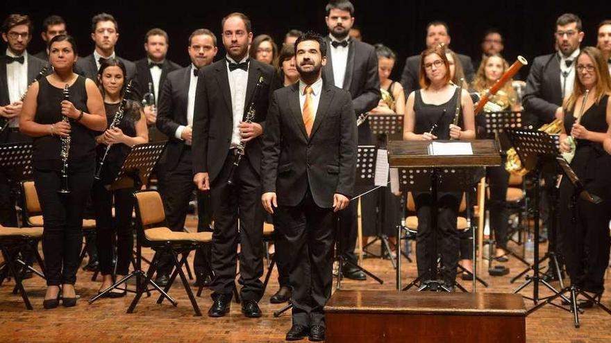 Rafael Agulló, en un concierto con la Banda Municipal de Pontevedra. // Gustavo Santos