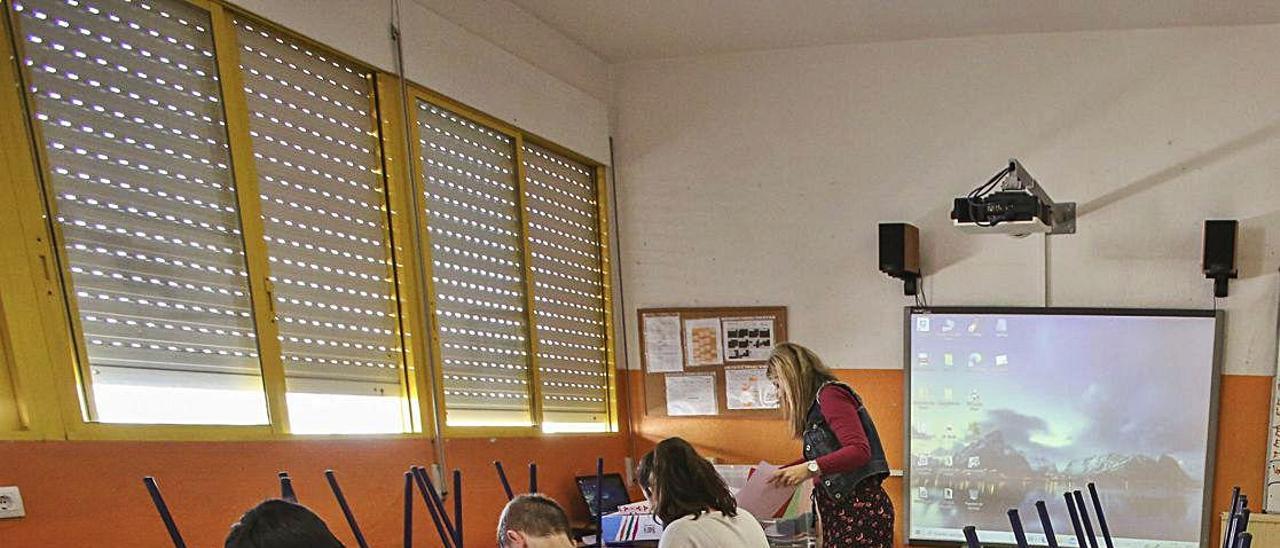 Clase reducida en un colegio justo antes del confinamiento. PILAR CORTÉS