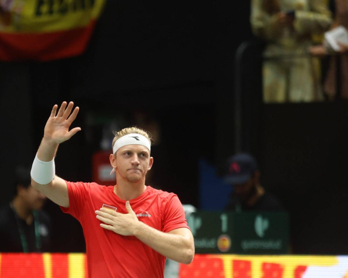 Davidovich celebra su victoria en el duelo de números uno ante Corea del Sur