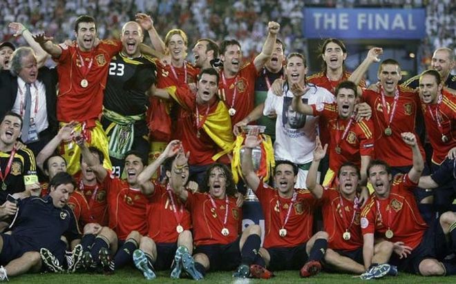 España inició su periplo triunfal con la Eurocopa de 2008 celebrada en Austria y Suiza