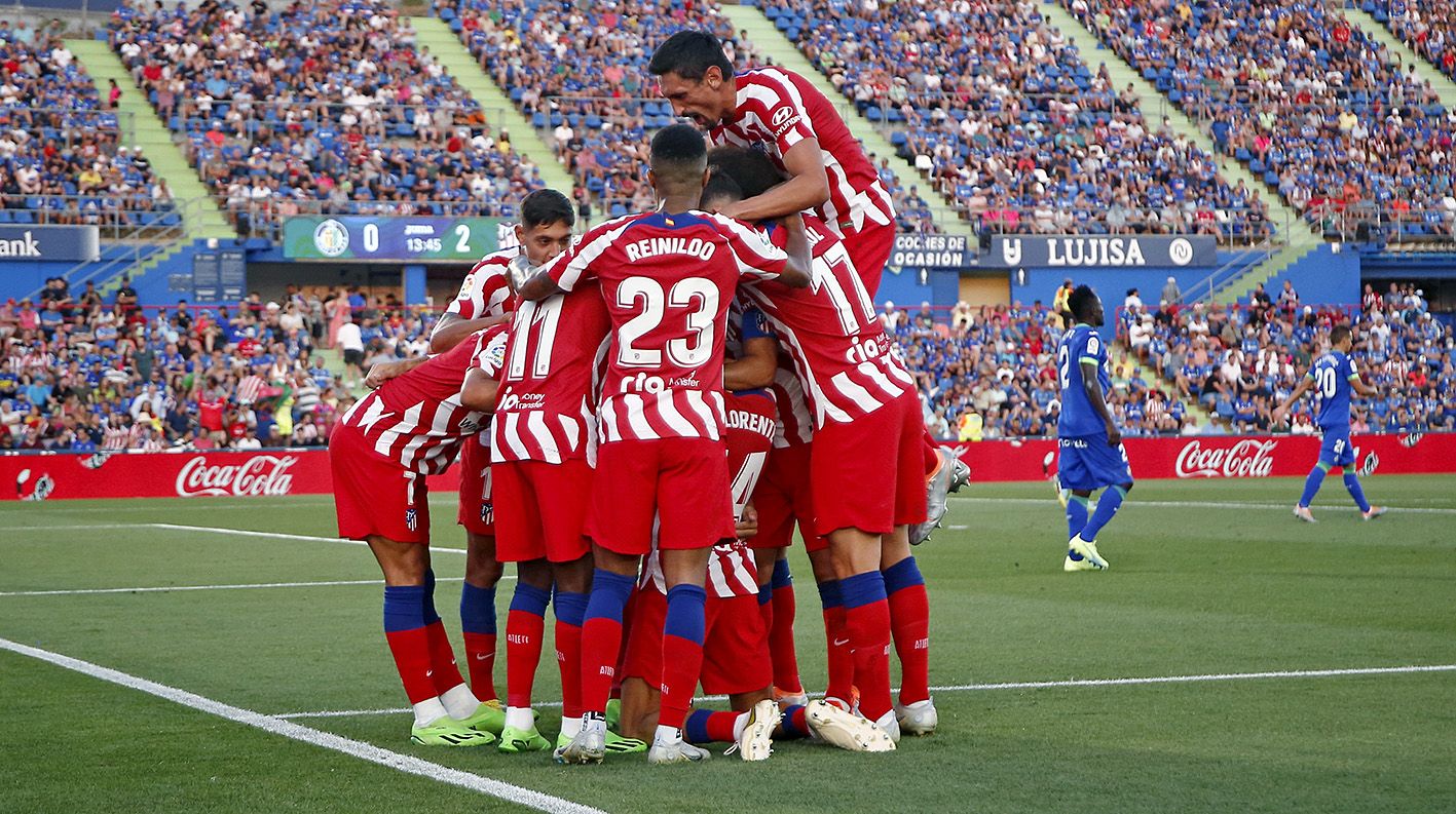 El Atlético festeja uno de sus goles ante el Getafe.