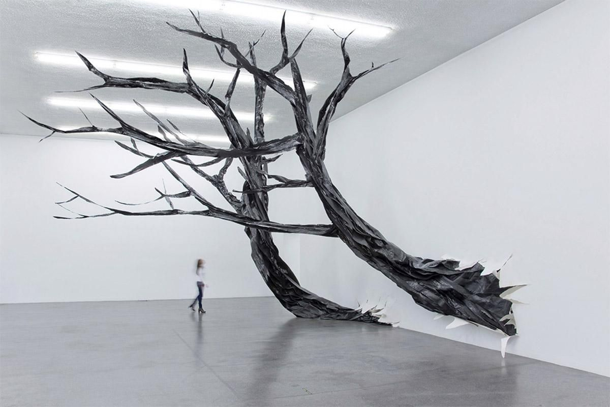 La instalación 'Displaced Landscape' de Amparo Sand