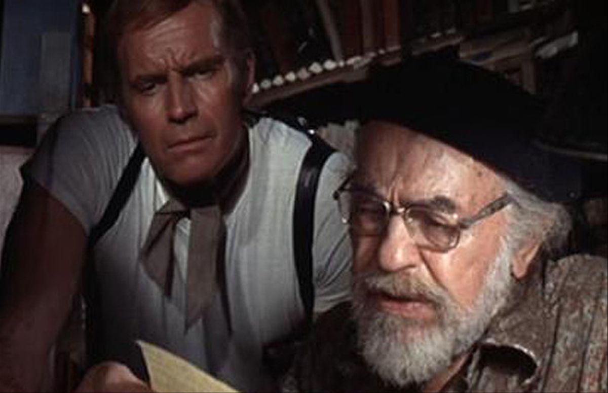 Charlton Heston y Edward G. Robinson, en 'Cuando el destino nos alcance'