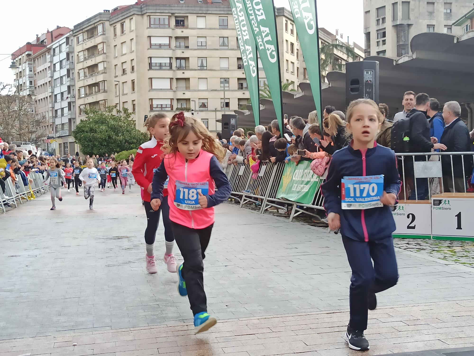 Casi 1.500 participantes disputan la carrera de Fin de Año de Pola de Siero