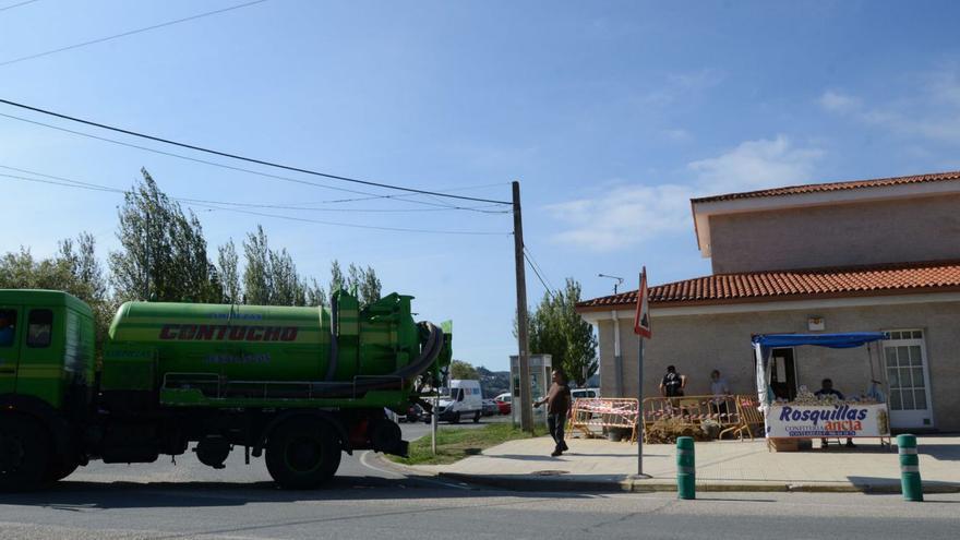 Política Social reparó las bajantes de la Casa del Mar de Aldán y falta enganchar al colector