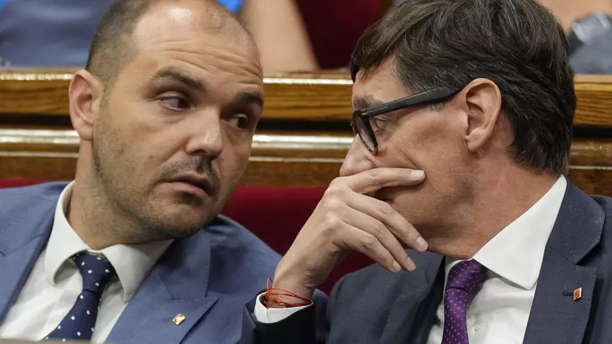 El Govern se propone simplificar 170 trámites administrativos de la Generalitat