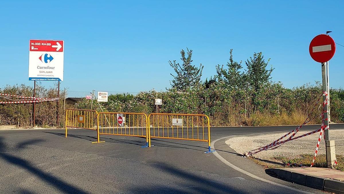 El Camí de Marzo cortado en El Campello en sentido hacia la antigua N-332