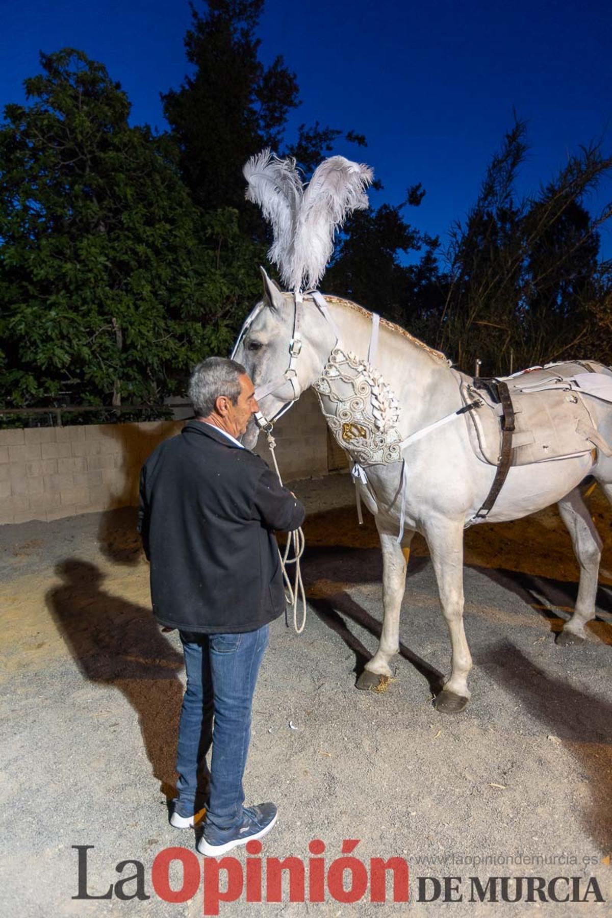 Vestir a un caballo del vino en la mañana del dos de mayo Vestir a un caballo del vino en la mañana del dos de mayo