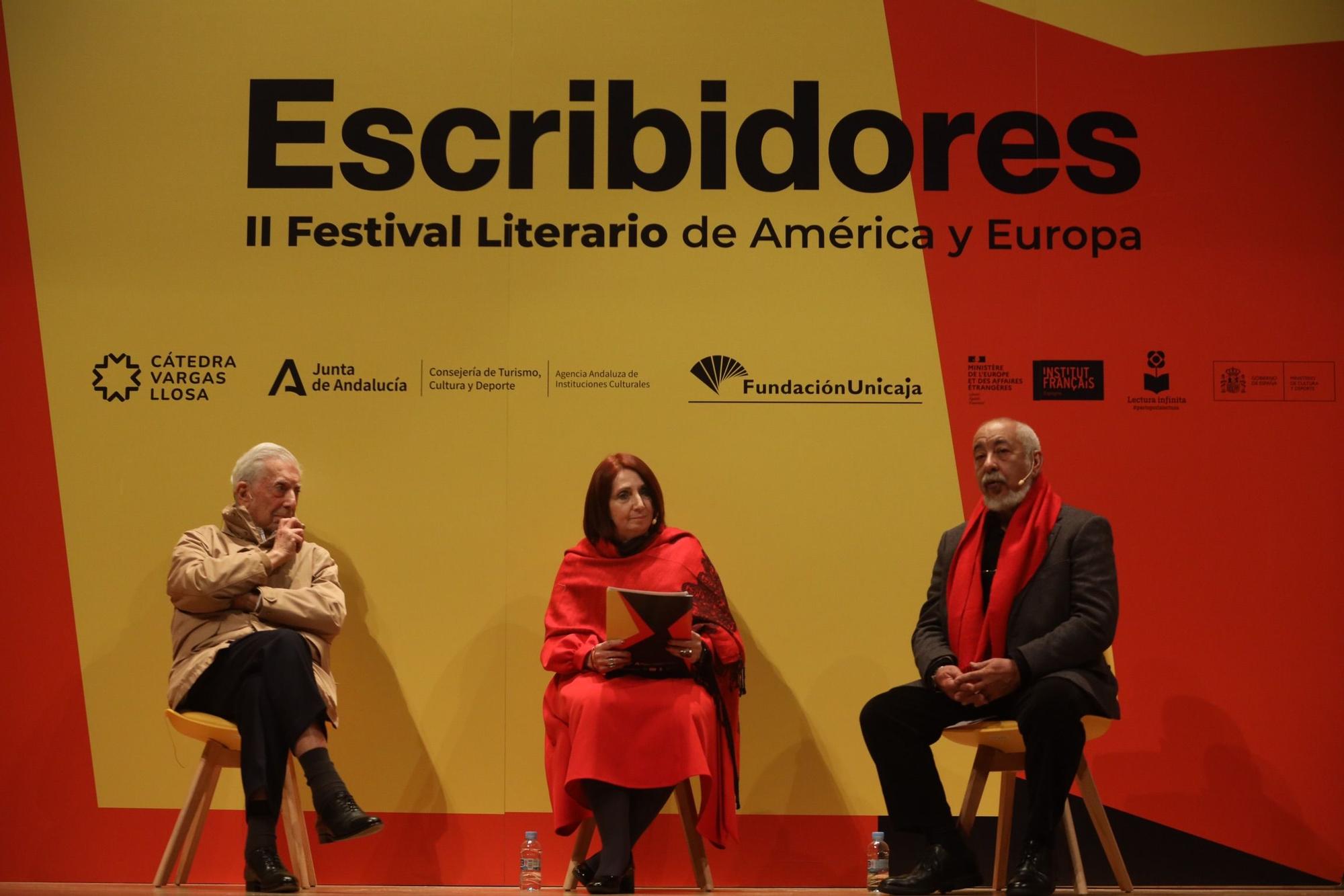 Acto inaugural del II Festival Literario de América y Europa 'Escribidores', en la sala Unicaja de conciertos María Cristina.