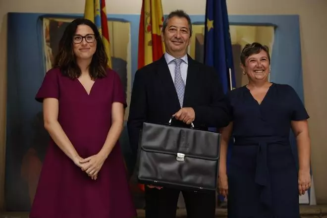 Traspaso de carteras a los nuevos consellers del gobierno de Mazón