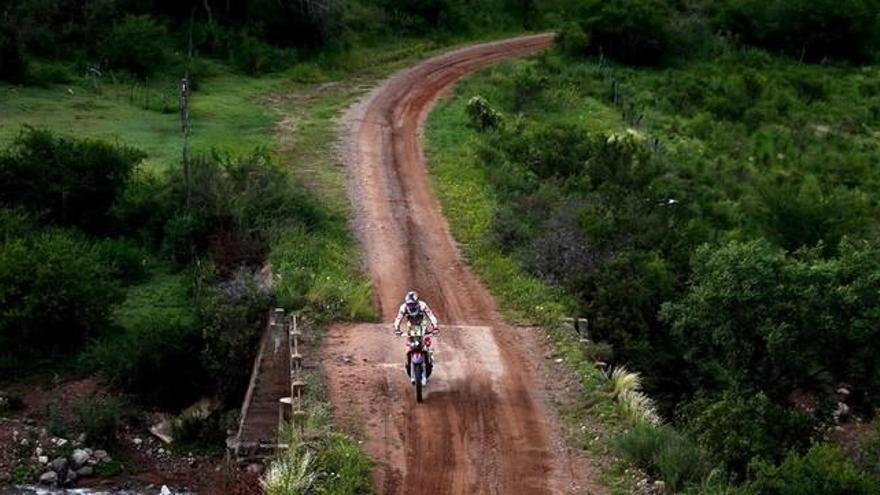 Loeb y Barreda demuestran ser favoritos en el Dakar