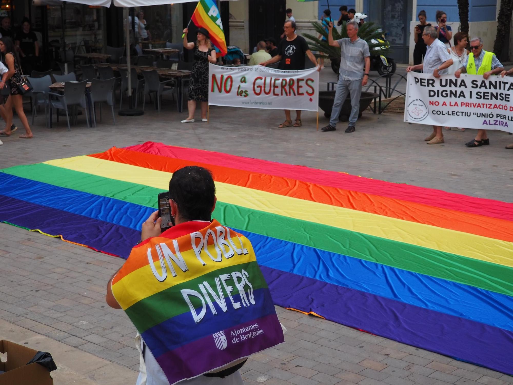 Así ha sido la manifestación del orgullo LGTBI en Alzira