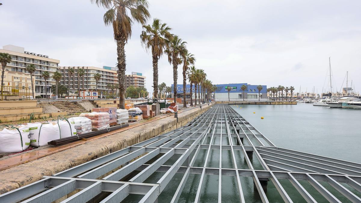 Futura pasarela situada entre el surfista y el casino