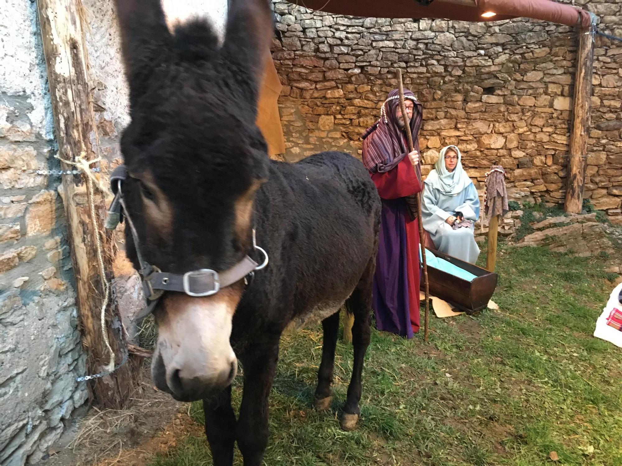 Prullans obre el Nadal tradicional a Cerdanya amb el Pessebre Vivent en una primera jornada desbordant