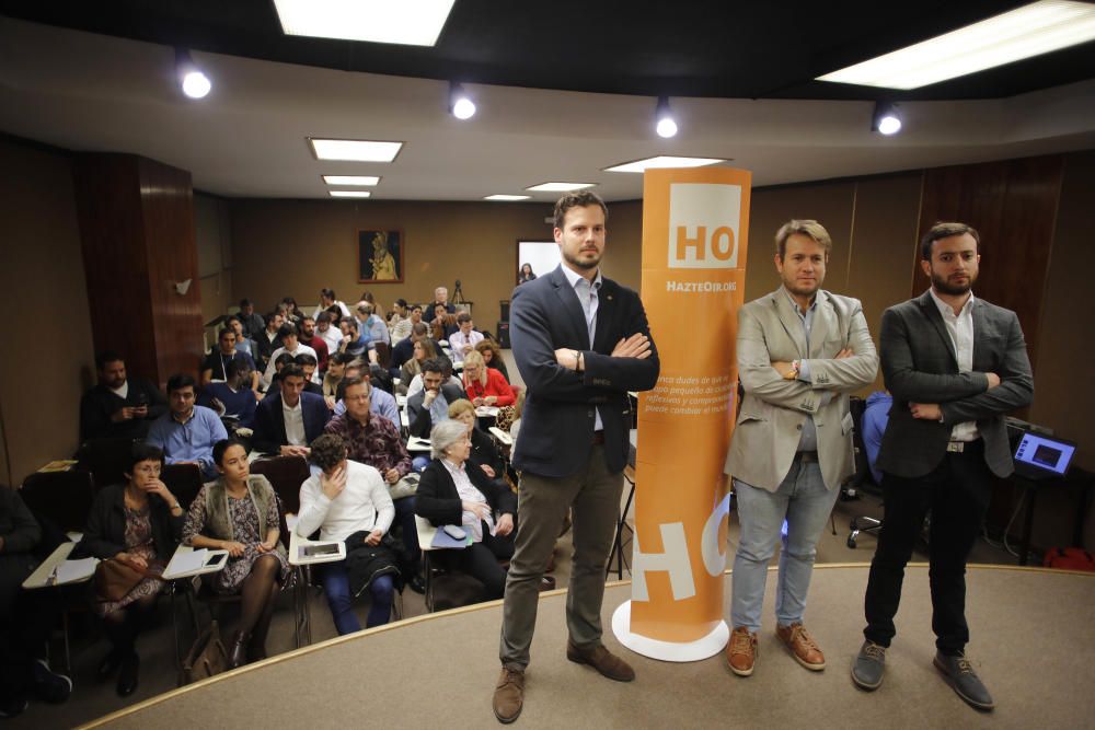 El Auditorium salva el acto de HazteOír en Mallorca