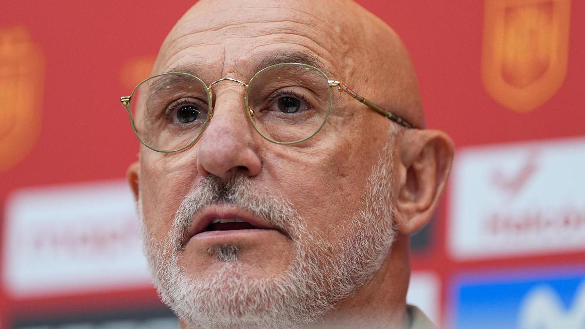 FÚTBOL | SELECCIÓN ESPAÑOLA | De la Fuente confirma las rotaciones: «Este formato hará que hagamos cambios»
