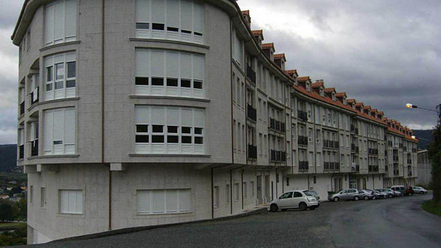 Edificio conocido como Caldagueiro, situado en la avenida Doctor Villanueva. / la opinión