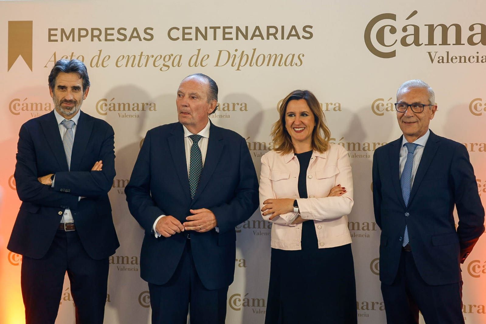 Cámara Valencia homenaje a 26 empresas por su trayectoria centenaria