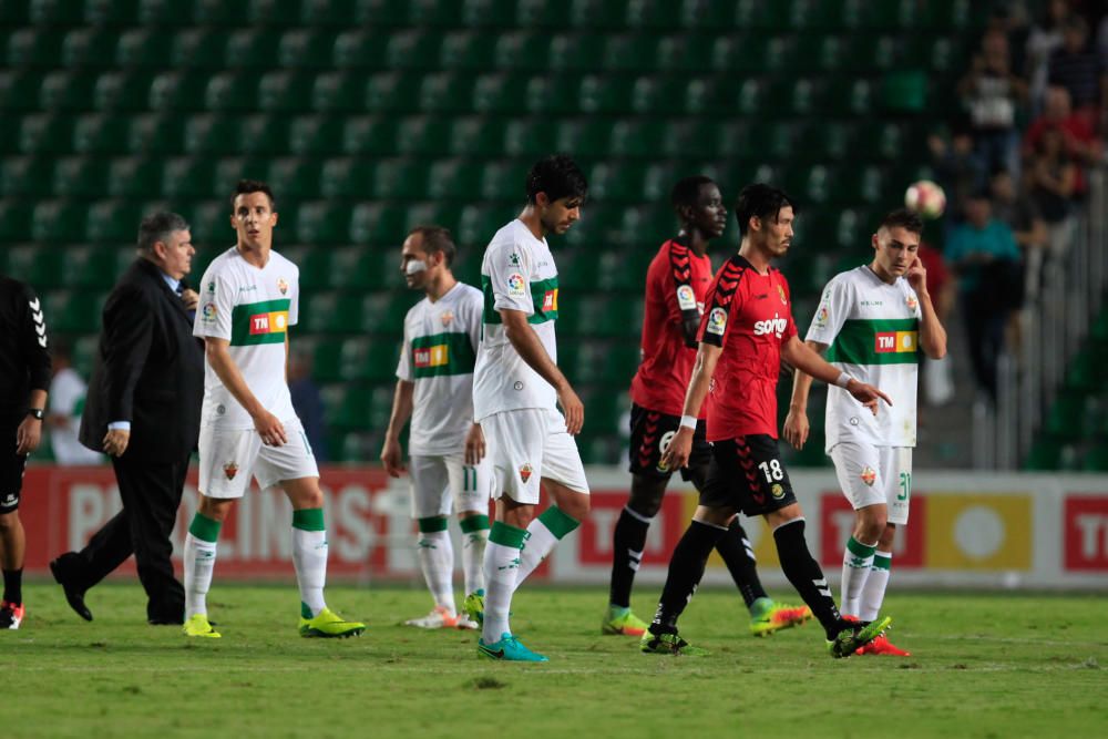 Elche y Nàstic empatan en el Martínez Valero