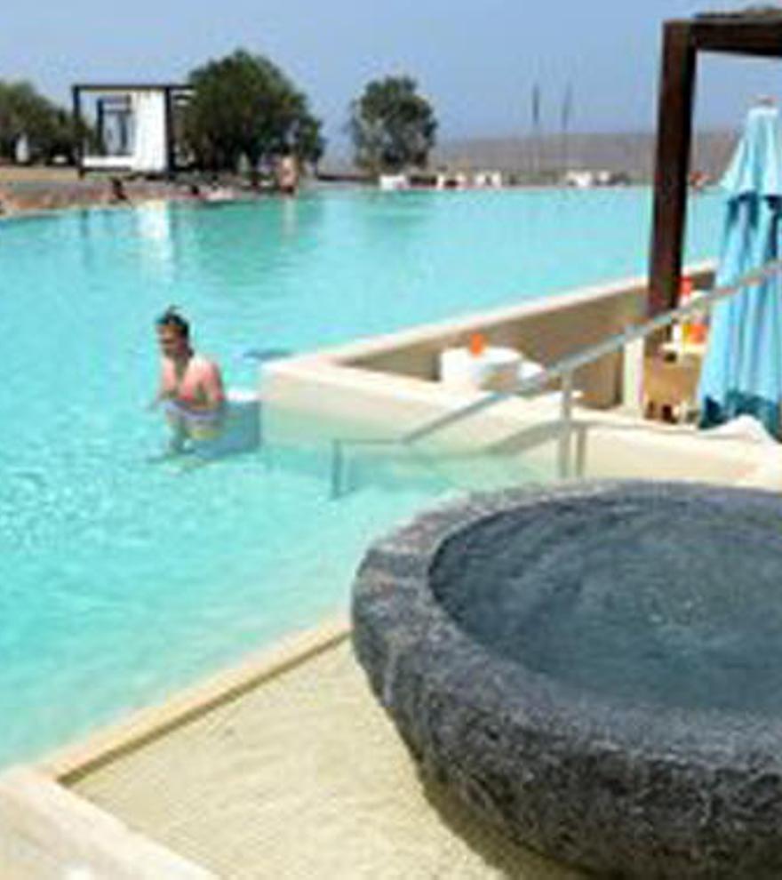 El mar y el cielo en tres piscinas de Canarias