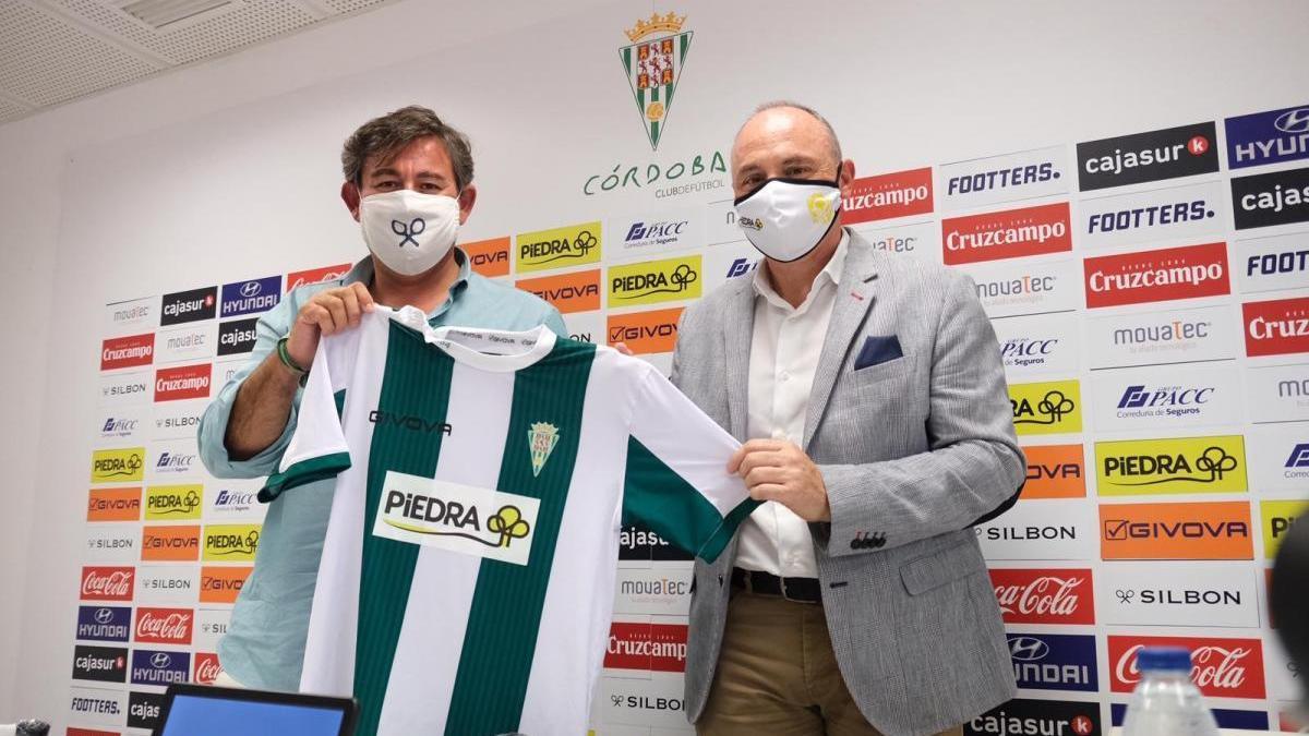 El Córdoba CF y Supermercados Piedra firman un &quot;satisfactorio&quot; acuerdo por cinco años