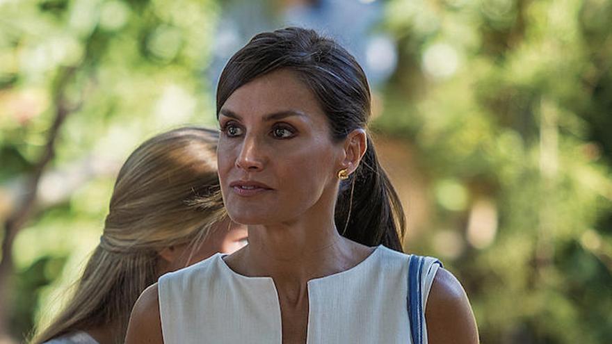 Doña Letizia abre por primera vez su despacho a las cámaras de un documental