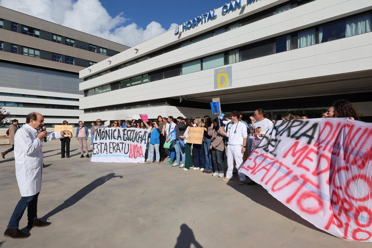 Las imágenes de la manifestación organizada por los sanitarios de Ibiza