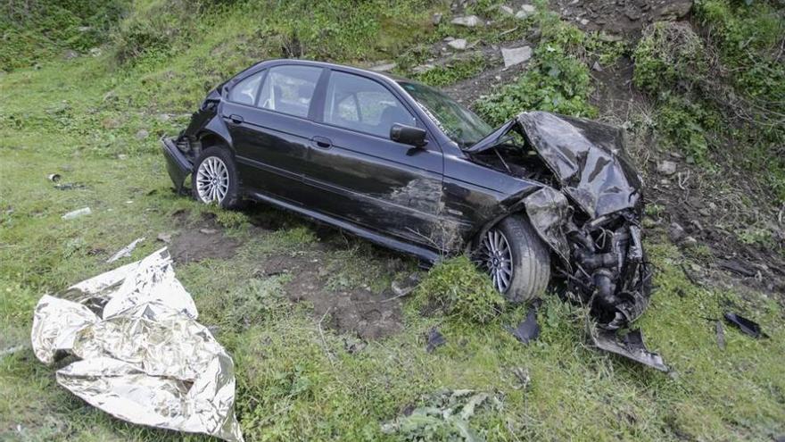 Muere un varón tras una salida de vía en el puente romano de Alcántara