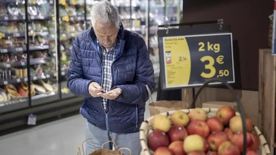 Una cistella de la compra que fa cinc anys sortia per 100 euros, ara ja ronda els 150