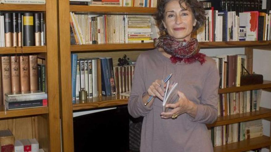 La escritora Ángeles González Fuentes.