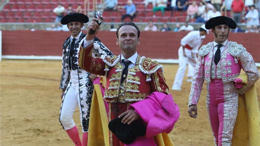 Ferrera, una oreja en su reaparición